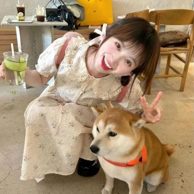 白色，红色与...
